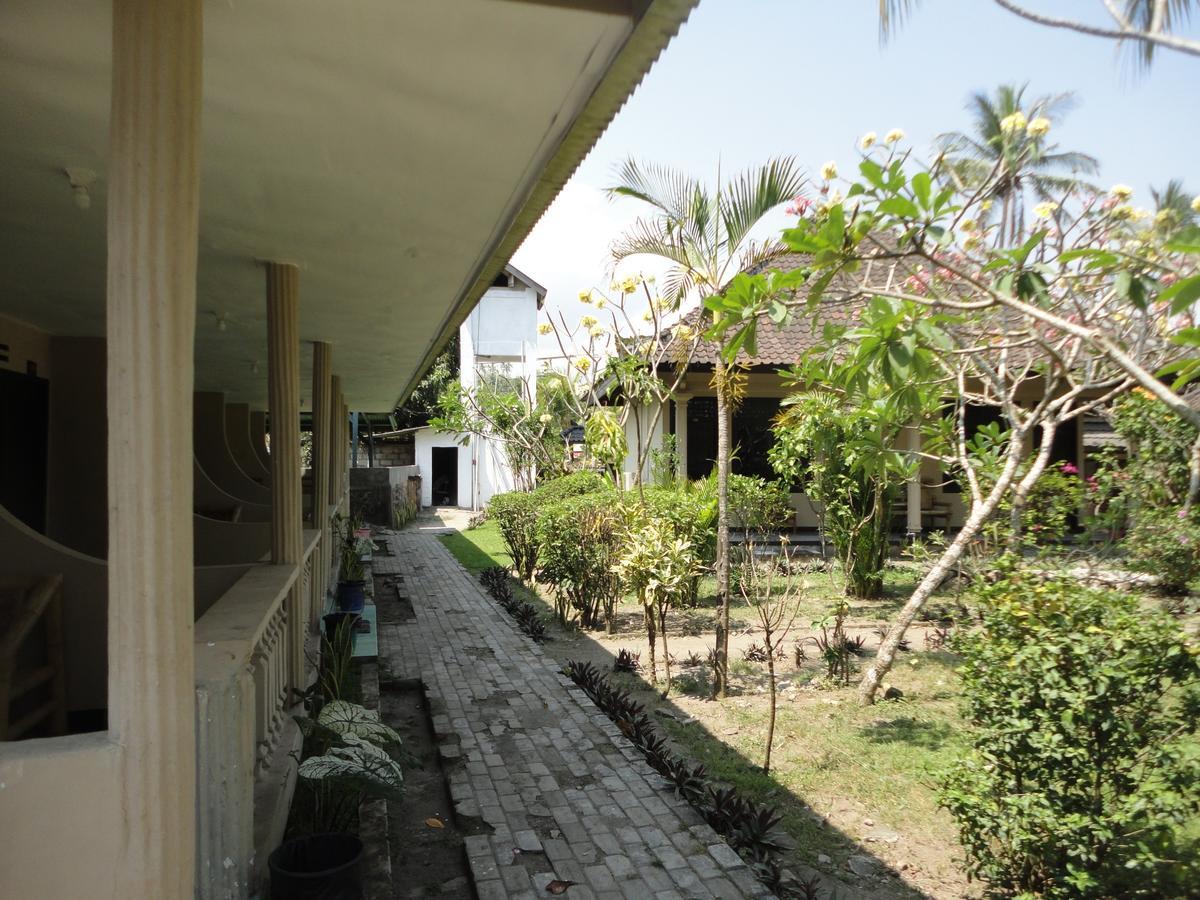 Pakuna Beach Senggigi Exterior photo
